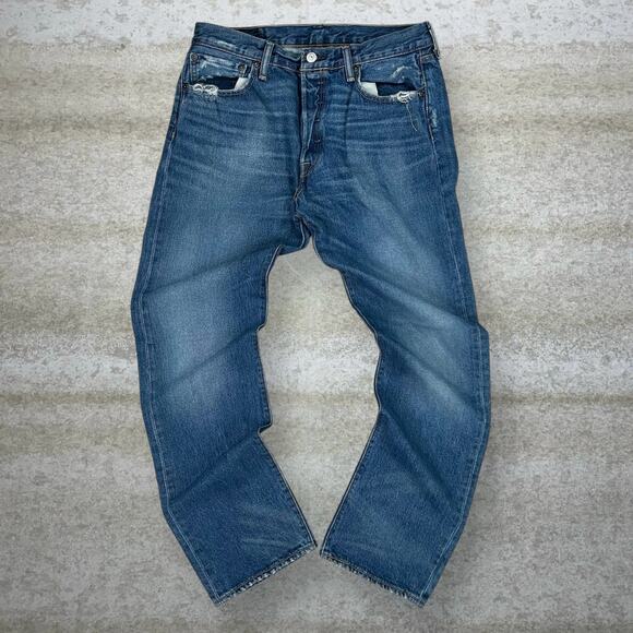 Levis Jeans 501 Regular Straight Leg Fit Medium Wash Denim Button Fly Red Tab - Picture 2 of 4